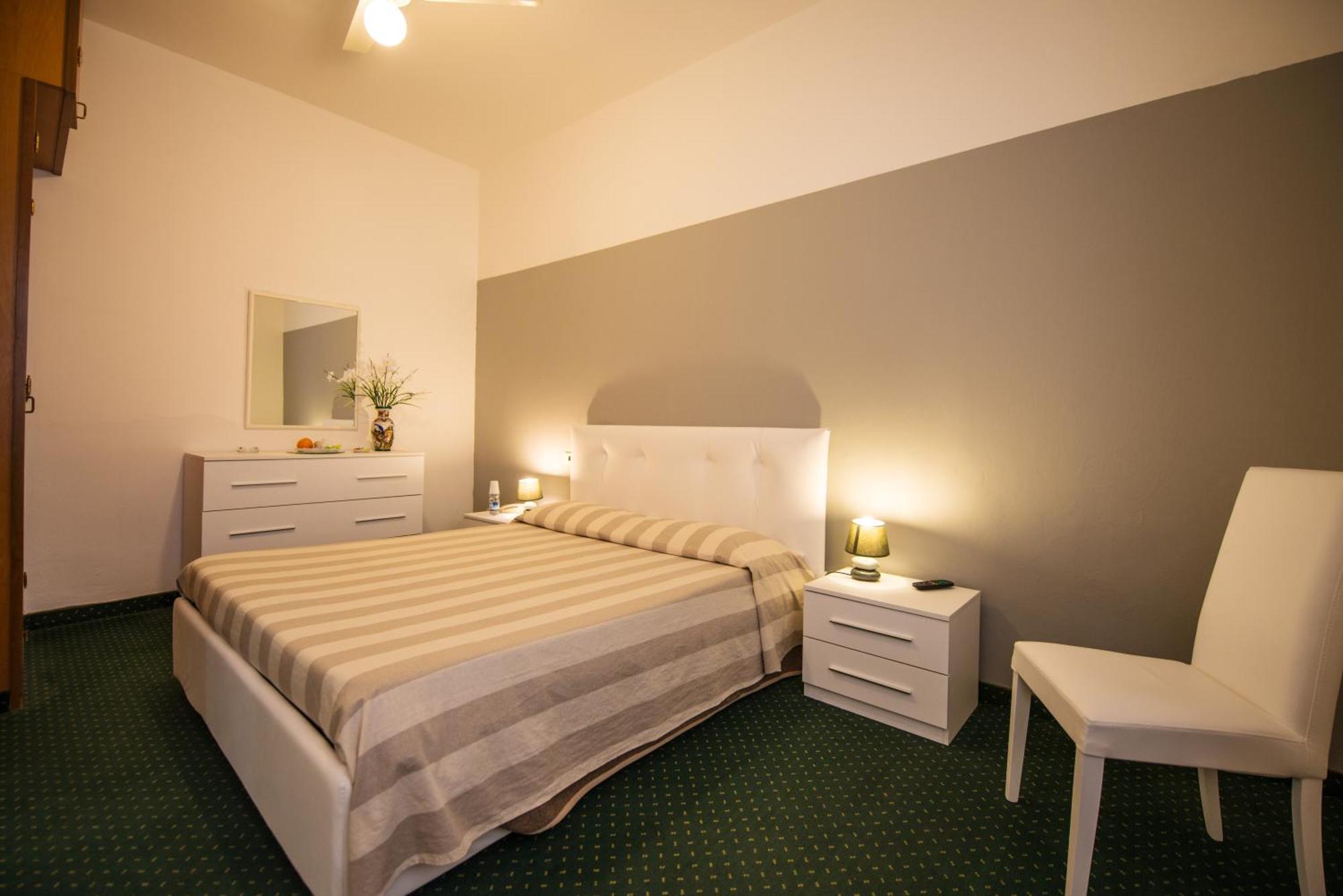 Hotel Ariston Piombino Habitación foto